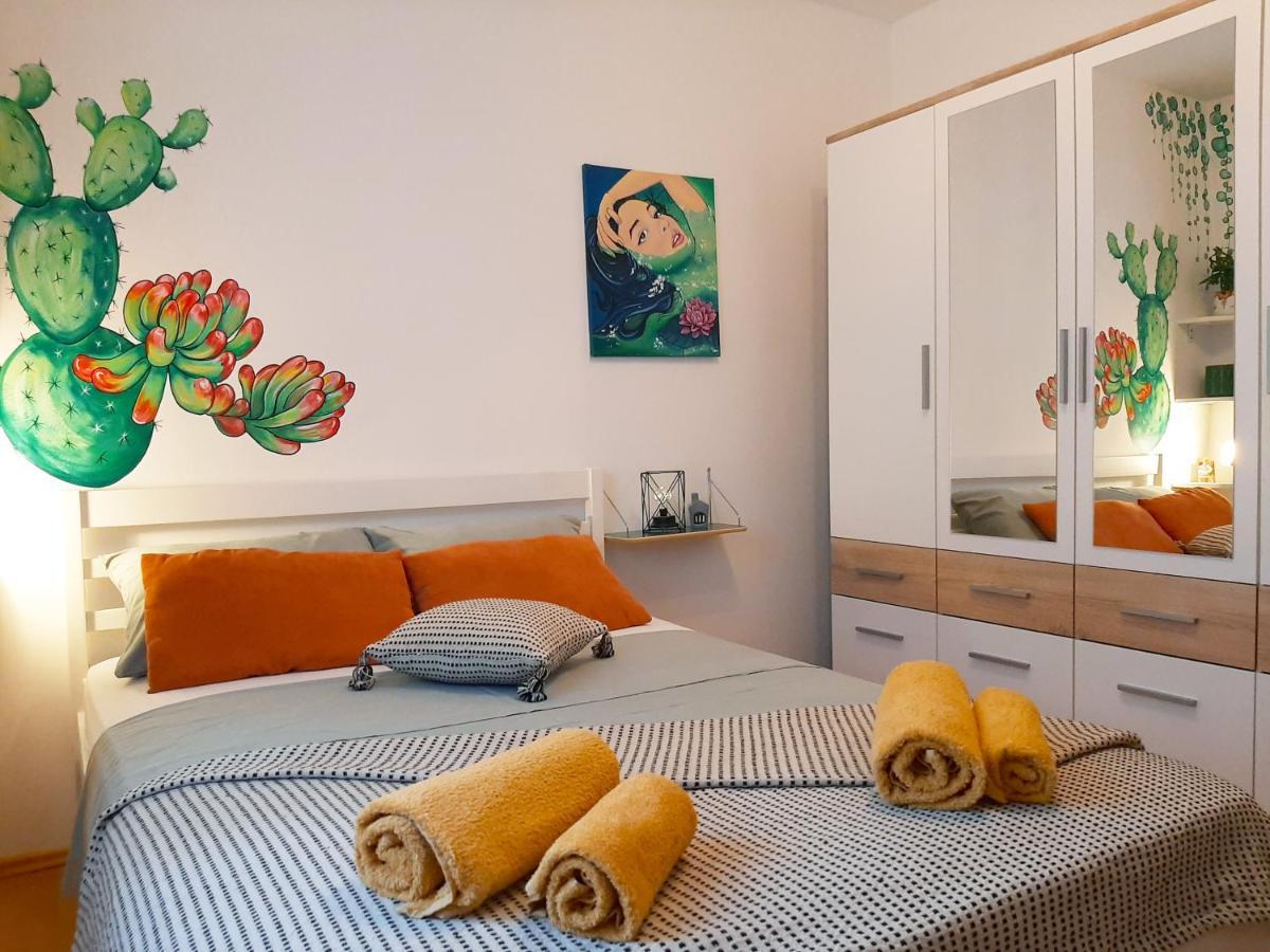 Holiday Home Mirela Sisan Exterior photo